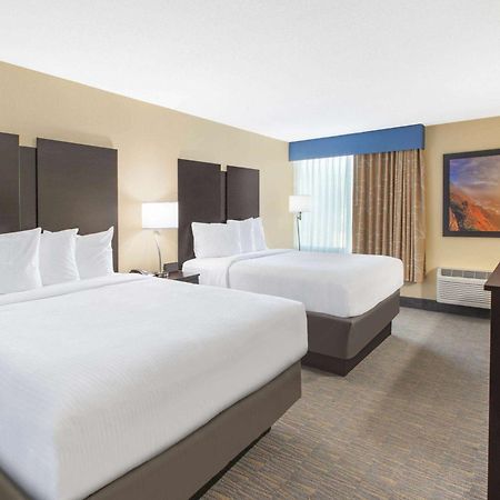 Days Inn & Suites By Wyndham Grand Rapids Near Downtown Wyoming Zewnętrze zdjęcie