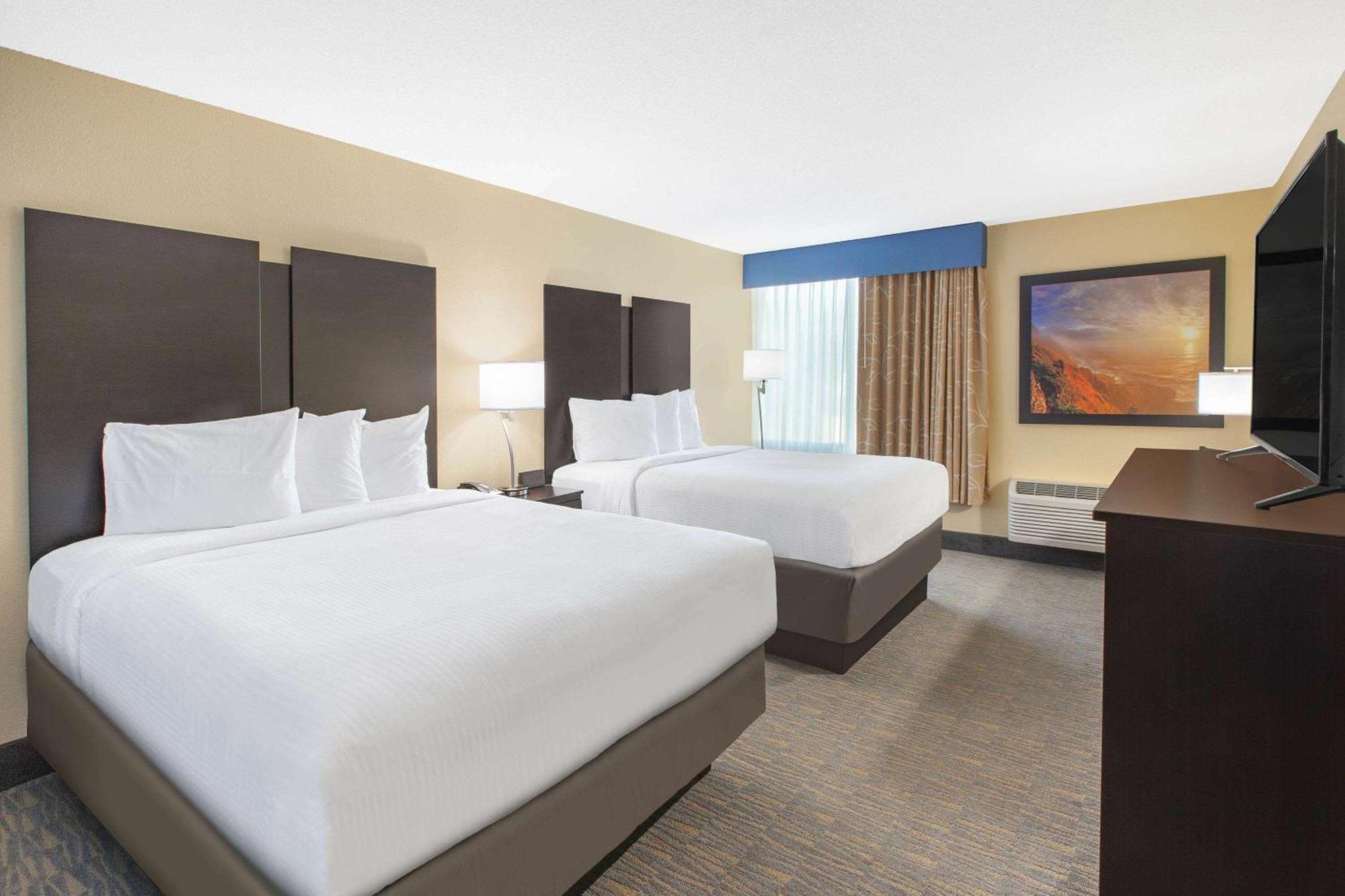 Days Inn & Suites By Wyndham Grand Rapids Near Downtown Wyoming Zewnętrze zdjęcie